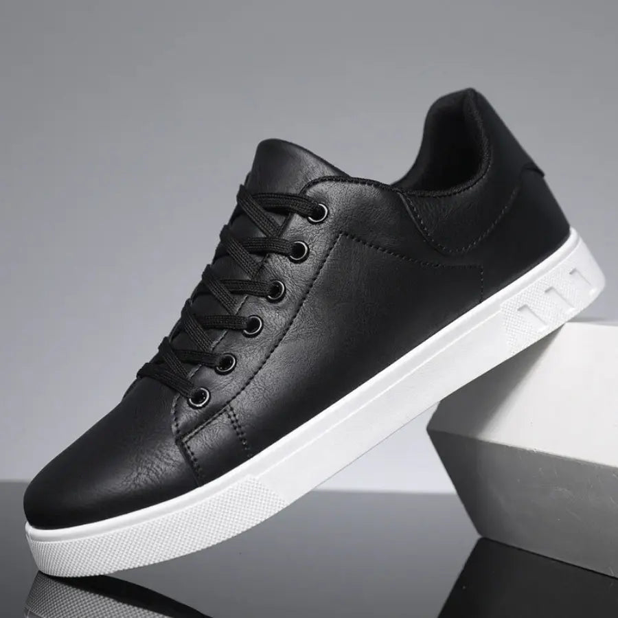 Serno | Męskie casualowe sneakersy z niską cholewką i sznurowaniem